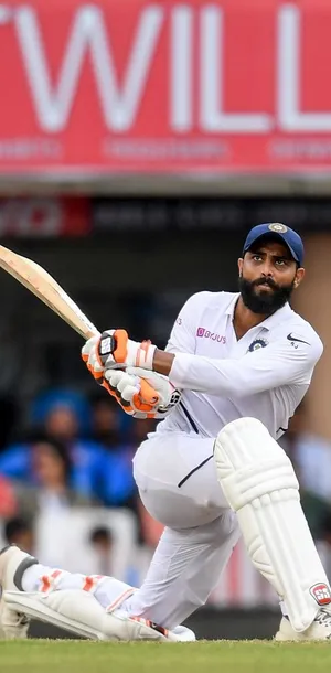 Ravindra Jadeja Batting Stance Wallpaper