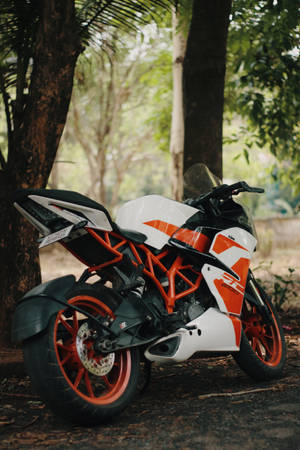 Rc 390 Parked Ktm Bike Wallpaper