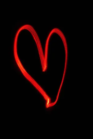 Red Outline Heart Pfp Wallpaper