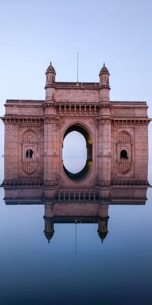 Reflection Of Gateway To India Wallpaper