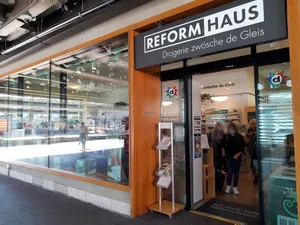Reformhaus Health Store Entrance Wallpaper