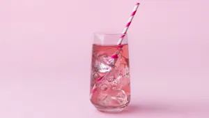 Refreshing Glass Of Pink Lemonade Wallpaper