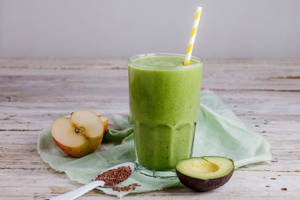 Refreshing Green Smoothie Wallpaper