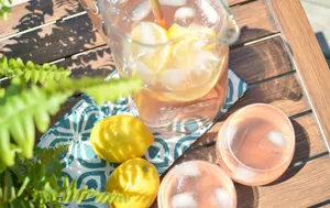 Refreshing Pink Lemonade Wallpaper