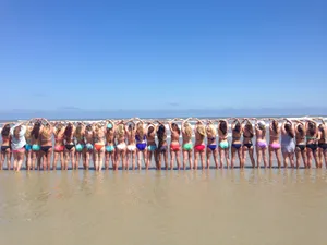 Refreshing Spring Vacation By The Lake Wallpaper