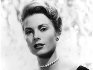 Regal Grace Kelly Wallpaper