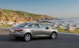 Renault Fluence In Motion Wallpaper