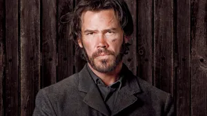 Renowned Hollywood Actor, Josh Brolin Looking Intense. Wallpaper