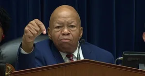 Representative Elijah Cummings Pointing Down Wallpaper
