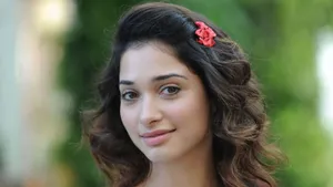 Retro Wave Hairstylewith Flower Accessory Wallpaper