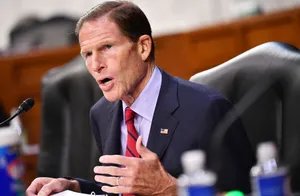 Richard Blumenthal Speaking Into A Microphone Desktop Wallpaper