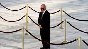 Richard Durbin Paying Respect To Justice Ginsburg Wallpaper