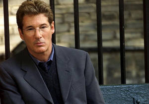 Richard Gere Wearing Eyeglasses Wallpaper