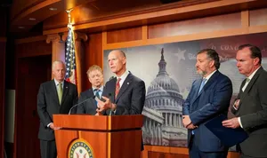 Rick Scott Speaking At Us Senate Wallpaper