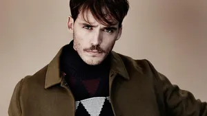 Riveting Portrait Of Sam Claflin Wallpaper