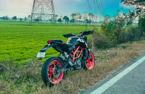 Roadside Ktm Duke 200 Wallpaper