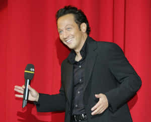 Rob Schneider In Premiere Of Deuce Bigolow Wallpaper