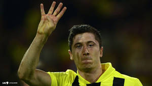 Robert Lewandowski Four Goals Wallpaper