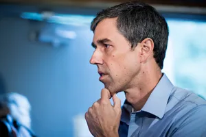 Robert O'rourke In A Public Meeting Wallpaper