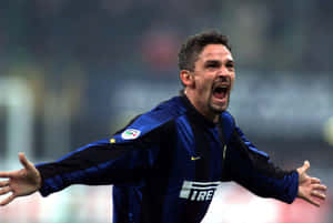 Roberto Baggio Celebratingin Inter Milan Jersey Wallpaper