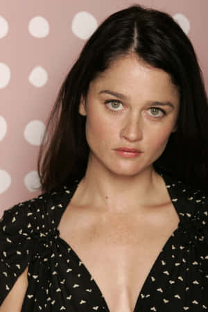 Robin Tunney Posing For A Photoshoot Wallpaper