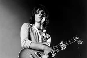 Rock Guitaristin Blackand White Wallpaper