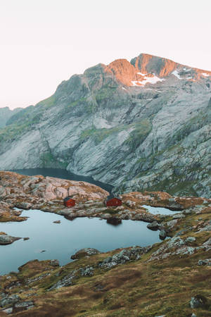 Rocky Mountains Majestic Lake Wallpaper