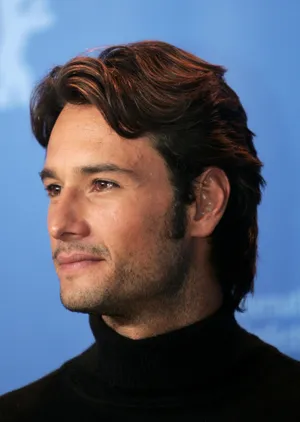 Rodrigo Santoro Cool Look Wallpaper