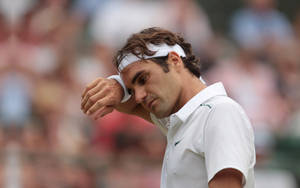 Roger Federer In All White Wallpaper