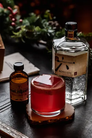 Roku Gin Cocktail Setup Wallpaper
