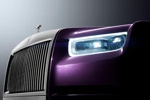 Rolls-royce 4k Purple Aesthetic Phantom Close-up Wallpaper