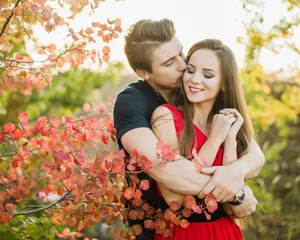 Romantic Couple Garden Wallpaper