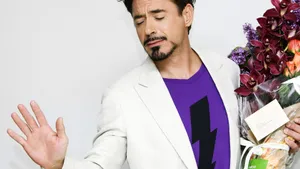 Romantic Robert Downey Jr. In Purple Wallpaper