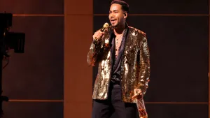 Romeo Santos Live Performance Glitter Jacket Wallpaper