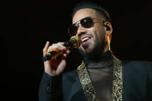 Romeo Santos Performing Live Wallpaper