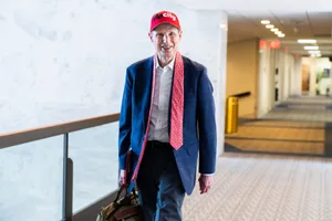 Ron Wyden Wearing Red Hat Wallpaper