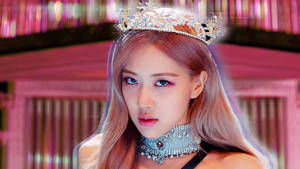 Rose Blackpink Wearing A Crown Wallpaper