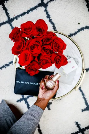 Rose Bouquet And Perfume Aesthetic Valentine's Day Wallpaper