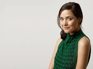 Rose Byrne Australian Singer And Actress Wallpaper