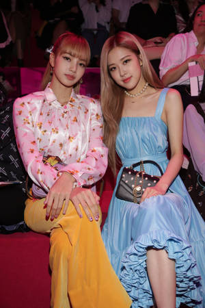 Roseanne Park And Lisa In Mulberry Wallpaper