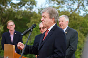 Roy Blunt Addressing His Listeners During An Event. Wallpaper