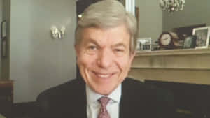 Roy Blunt Hazy Filter Wallpaper