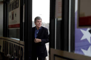 Roy Blunt Through The Door Wallpaper