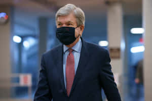 Roy Blunt Wearing A Mask Wallpaper