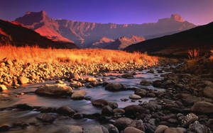 Royal Natal Park In South Africa Wallpaper