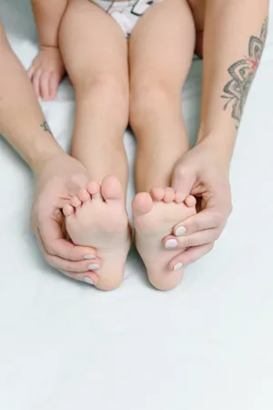 Rubbed Lower Baby Body Part Wallpaper