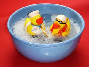 Rubber Ducksin Bubble Bath Wallpaper