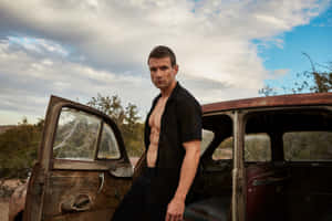 Rugged Manwith Old Carin Desert Wallpaper