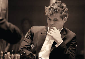 Ruminating Magnus Carlsen Wallpaper