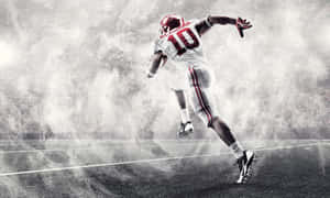 Running Alabama Football Team Player Wallpaper